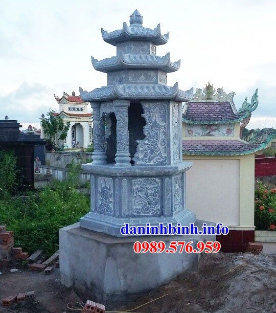 Lăng mộ ba mái bằng đá mỹ nghệ chạm khắc tinh xảo tại Quảng Nam