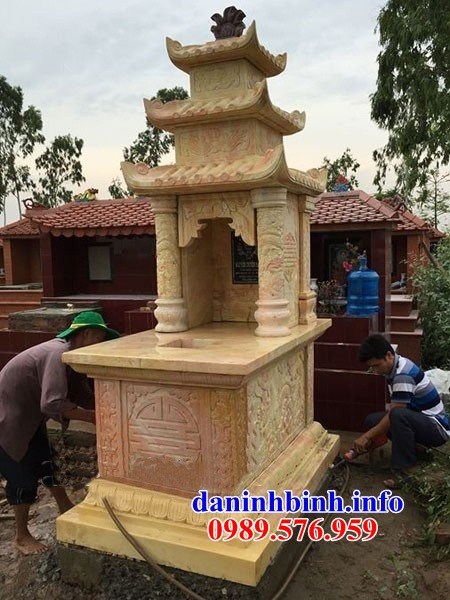 Lăng mộ ba mái bằng đá mỹ nghệ vàng cao cấp tại Quảng Nam