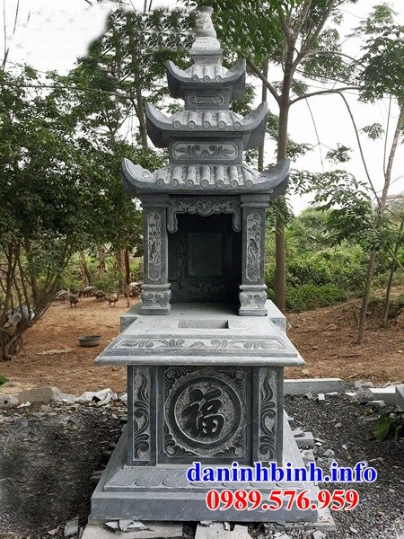 Lăng mộ ba mái bằng đá xanh tự nhiên đẹp tại Quảng Ninh