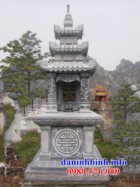 Lăng mộ ba mái để hài cốt bằng đá xanh nguyên khối bán tại Vĩnh Long