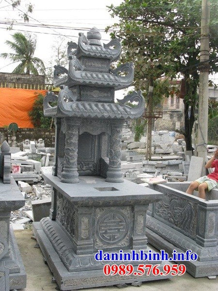 Mẫu mộ ba mái bằng đá xanh nguyên khối đẹp tại Đồng Nai