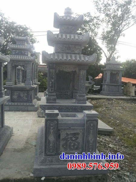 Mẫu mộ ba mái để hài cốt bằng đá tự nhiên nguyên khối tại Ninh Thuận