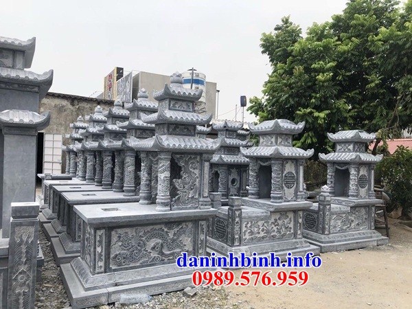 Mẫu mộ ba mái để hài cốt bằng đá điêu khắc rồng phượng tại Ninh Thuận