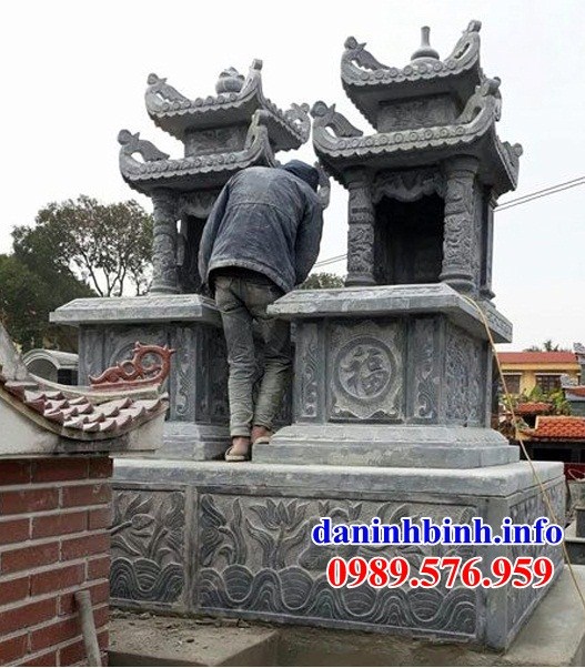 Mẫu mộ có mái che bằng đá cất để tro hài cốt hỏa táng tại Kiên Giang