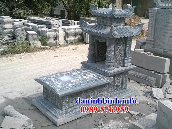Mẫu mộ hai mái bằng đá Thanh Hóa tại Long An