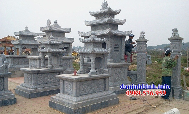 Mẫu mộ hai mái bằng đá khối tự nhiên đẹp bán tại Điện Biên