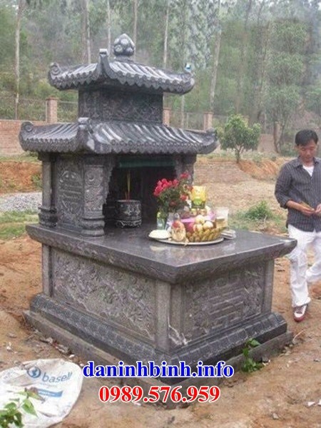 Mẫu mộ hai mái bằng đá xanh cất để tro hài cốt hỏa táng tại Hải Phòng