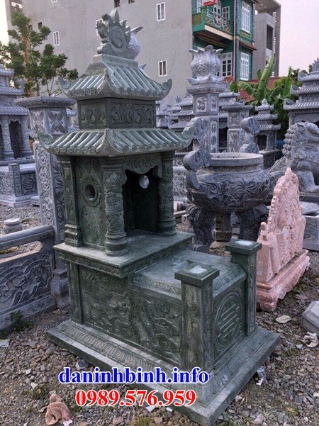Mẫu mộ hai mái bằng đá xanh rêu cao cấp bán tại Bến Tre