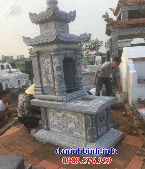 Mẫu mộ hai mái bằng đá xanh điêu khắc rồng phượng tại Hải Phòng