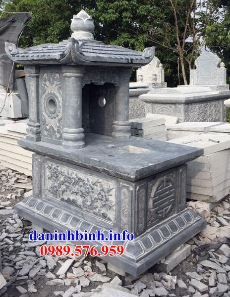 Mộ một mái bằng đá chạm khắc hoa văn tinh xảo bán tại Nghệ An