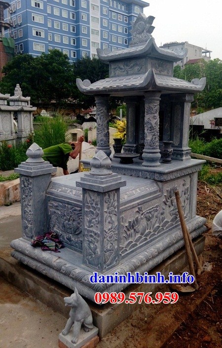 Xây lắp mộ hai mái bằng đá chạm khắc hoa văn tinh xảo bán tại Quảng Trị