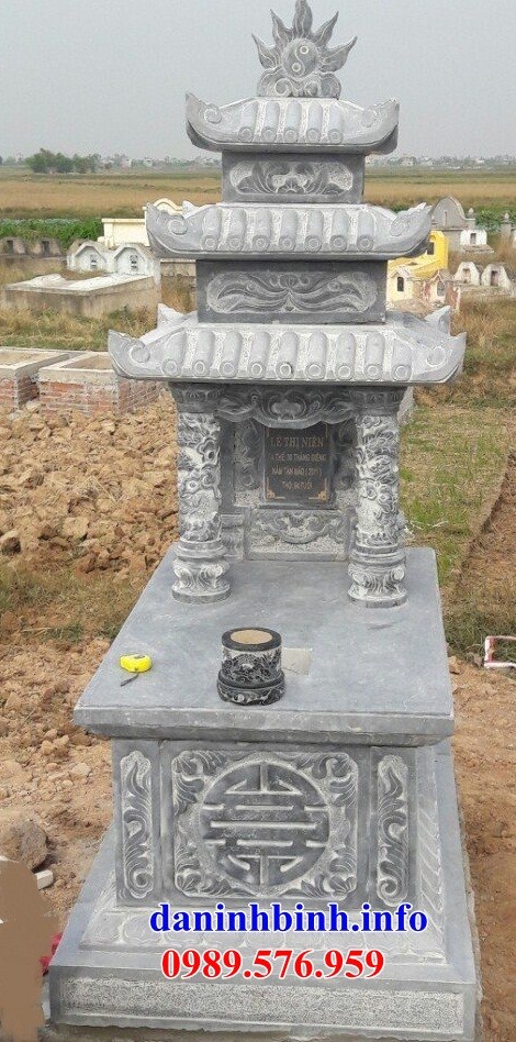 mộ ba mái kích thước đẹp bằng đá tự nhiên nguyên khối bán tại Phú Yên