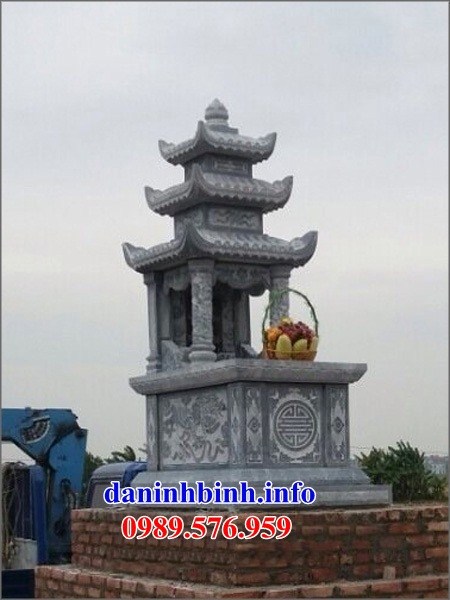 mộ ba mái thiết kế đẹp bằng đá tự nhiên nguyên khối bán tại Quảng Bình