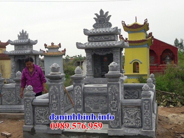 mộ hai mái kích thước đẹp bằng đá xanh Thanh Hóa bán tại Bình Phước
