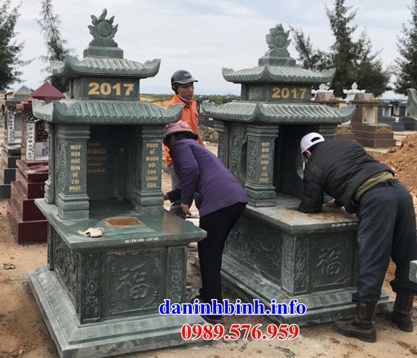mộ hai mái kích thước đẹp bằng đá xanh rêu bán tại Bình Phước