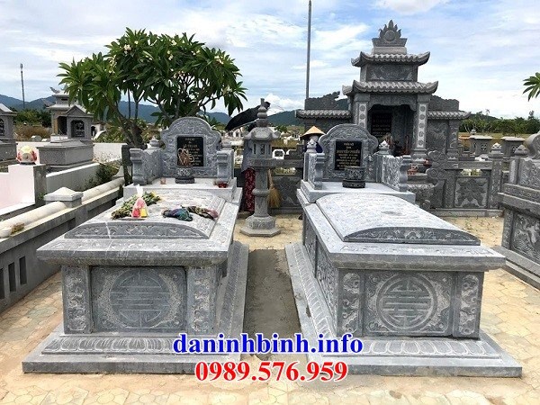 Lăng mộ hậu bành không mái bằng đá xanh Thanh Hóa đẹp tại Long An