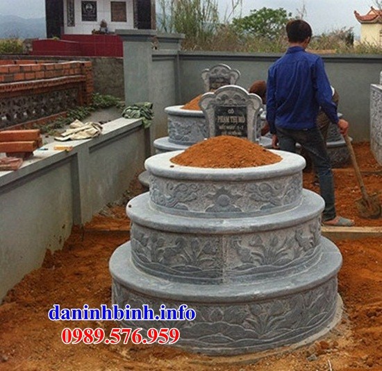 Lăng mộ tròn tam cấp bằng đá tự nhiên Ninh Bình tại Lâm Đồng