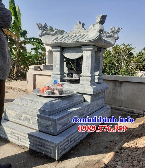 Mẫu mộ cất tro cốt một mái bằng đá  tự nhiên tại Cao Bằng