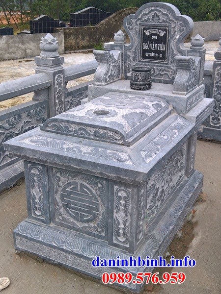 Mẫu mộ không mái hậu bành bằng đá cất để tro hài cốt hỏa táng đẹp tại Kiên Giang