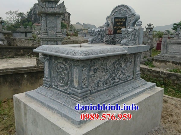 Mẫu mộ không mái đơn giản bằng đá điêu khắc long phụng đẹp tại Kiên Giang