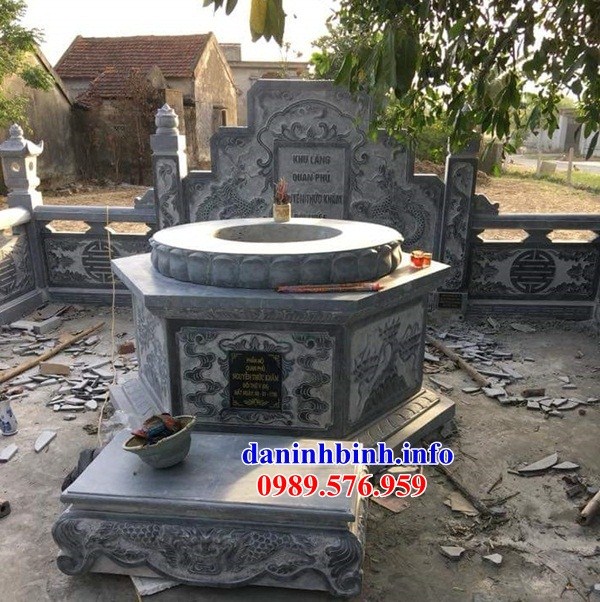 Mẫu mộ tròn bát giác bằng đá xanh cất để tro hài cốt hỏa táng tại Vĩnh Phúc
