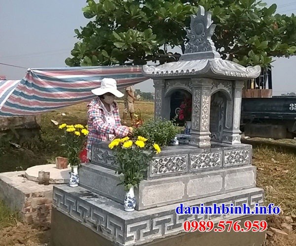 Mẫu mộ đơn giản một mái bằng đá xanh Thanh Hóa tại Bà Rịa Vũng Tàu