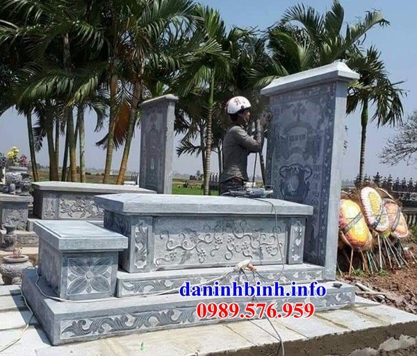mộ tam cấp đạo thiên chúa công giáo thiết kế đẹp bằng đá chạm khắc hoa văn tinh xảo bán tại Hòa Bình