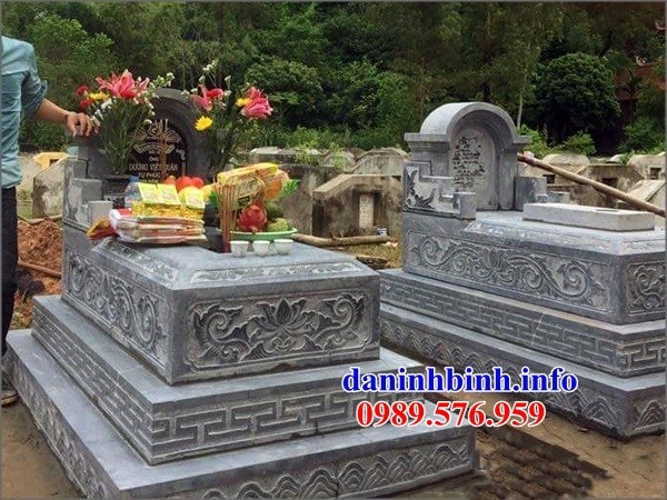 Địa chỉ bán mộ một mái bằng đá xanh Thanh Hóa đẹp tại Long An